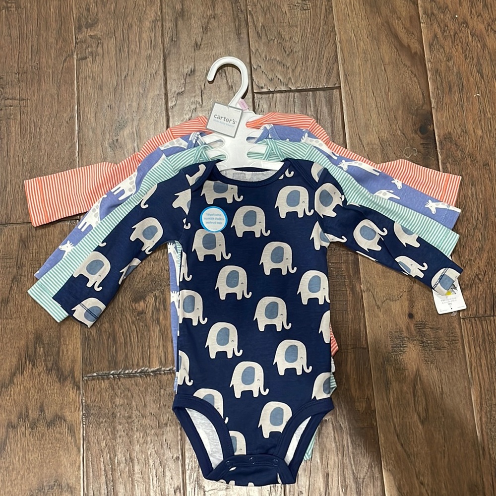 Size 9 months onesies, 4 pack- NWT